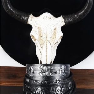 Brand New Leather belt with “Skulls” for Jeans  (Belt fits Waists 32-37inches)